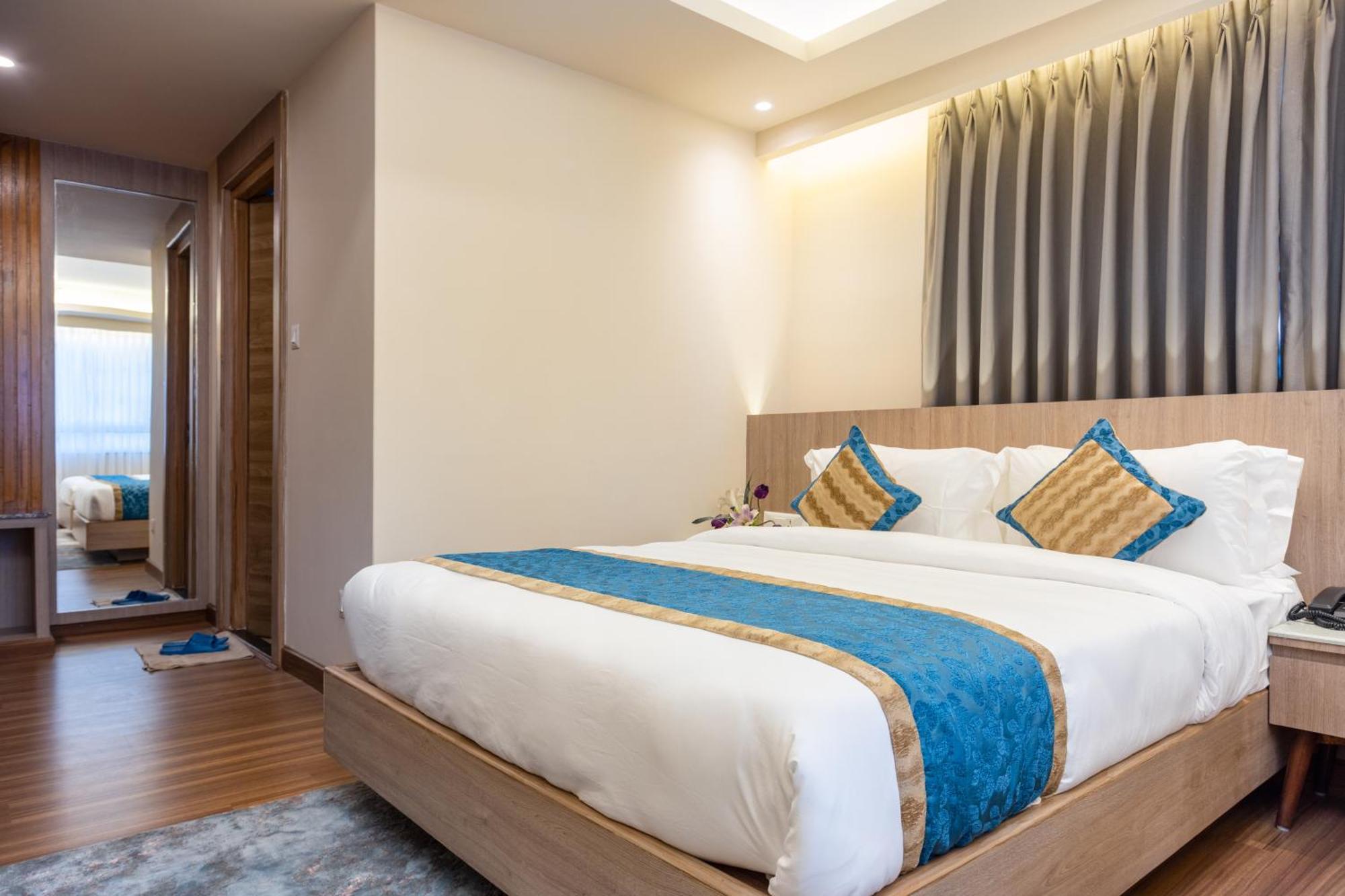Shuvatara Suites & Spa, Thamel كاتماندو المظهر الخارجي الصورة