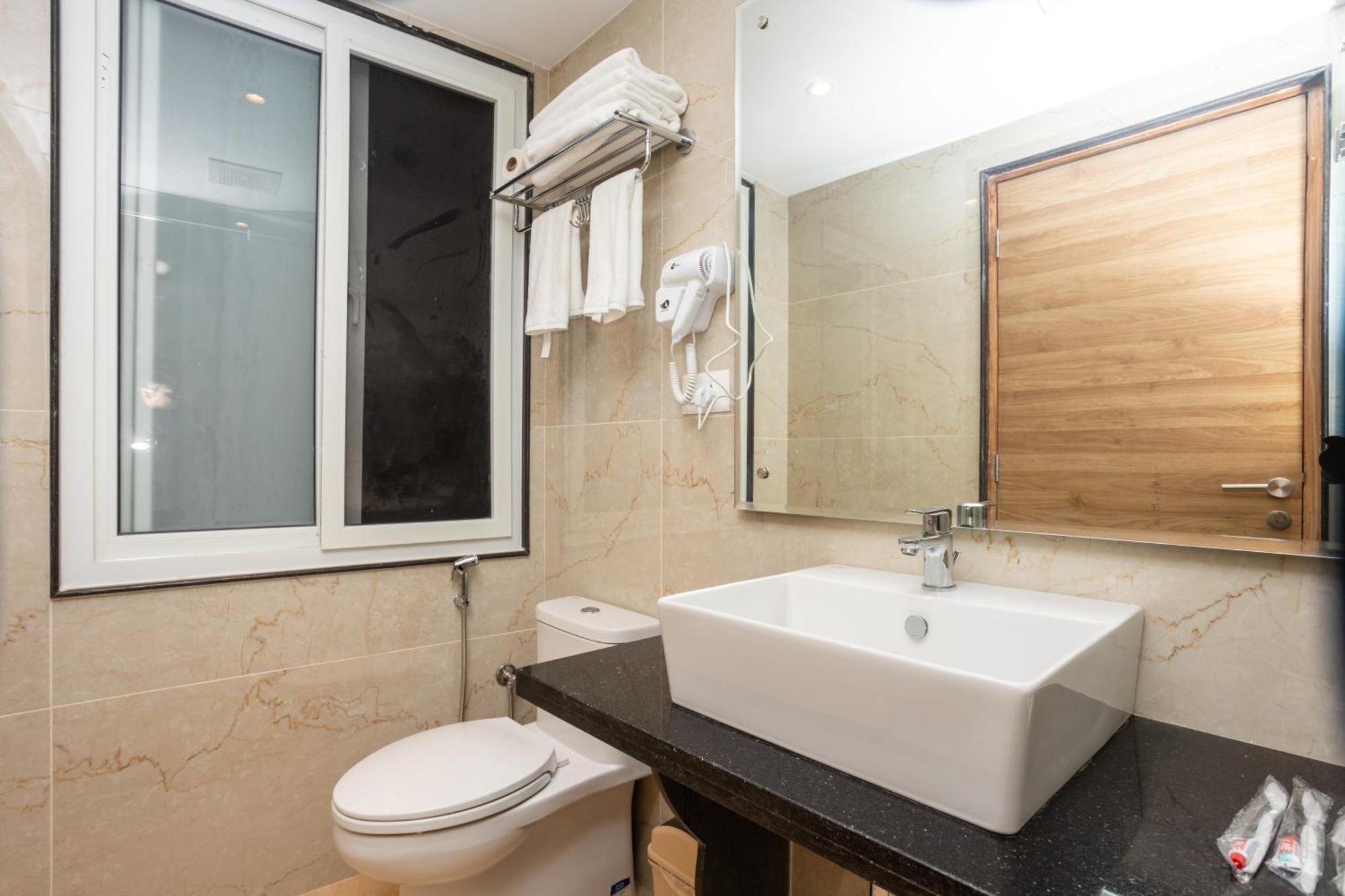 Shuvatara Suites & Spa, Thamel كاتماندو المظهر الخارجي الصورة